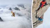 Resta appeso nel vuoto per 12 ore sul Monte Bianco, il momento del salvataggio