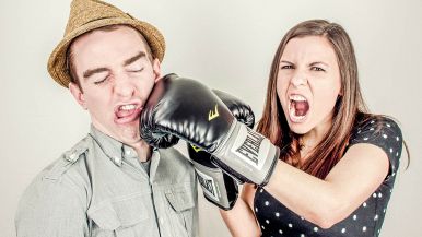 Chi cerca briga, l’accatta