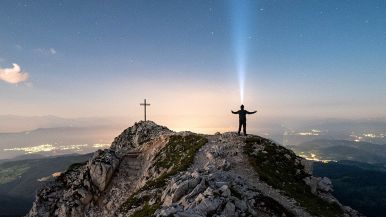 A ognuno la sua croce