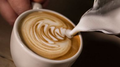 Perché il cappuccino ha la schiuma?