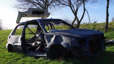 Quel che vien di ruffa in raffa, se ne va di buffa in baffa