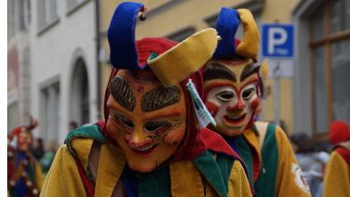 Pazzi e buffoni hanno pari libertà