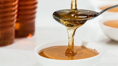 Non c’è miele senza mosche