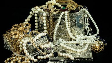 Per arricchire ci voglion tre r, o redare, o rubare, o ridire