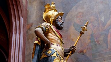 Quando la donna folleggia, la fante danneggia