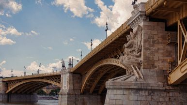 Ponti d’oro al nemico che fugge!