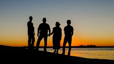 Parole da sera il vento se le mena