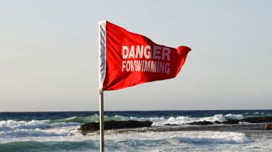 Uomo avvisato, mezzo salvato