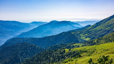 Loda il monte e tieniti al piano