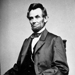 Politico e avvocato statunitense, aforismi e citazioni di Abraham Lincoln