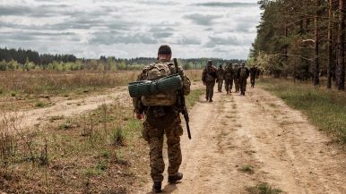 Spiegazione del proverbio "Bisogno fa buon fante"