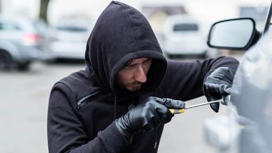 Un ladro, che ruba la roba d'altri