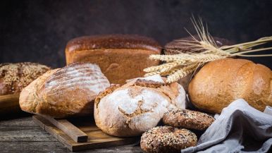 Meglio pane con amore, che gallina con dolore: spiegazione