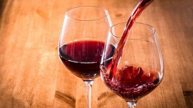 Nel monte di Brianza, senza vin non si danza: spiegazione