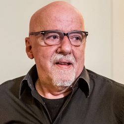 Paulo Coelho, autore di fama internazionale