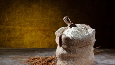 Quando Dio ci dà la farina, il diavolo ci toglie il sacco