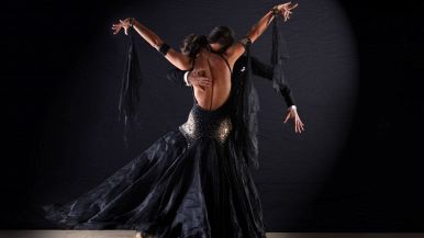 Si balla bene sulle sale degli altri proverbio significato origine