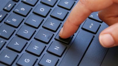 Logitech Key To Go, tastiera e mouse compatti amazon