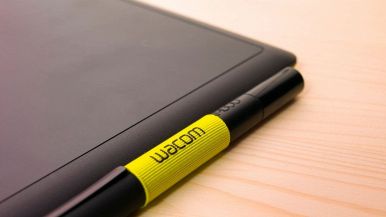 La tavoletta grafica Wacom Intuos M in offerta