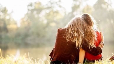 Un fido amico e ricchezze ben acquistate son due cose rare proverbio