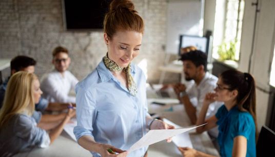 docente con studenti