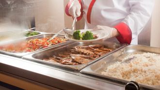 Mense universitarie, arrivano i rincari e scattano le proteste