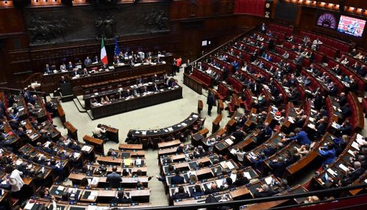 Teoria gender all'università, scontro alla Camera: deputato espulso