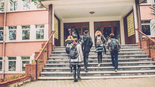 Studenti fuori da scuola