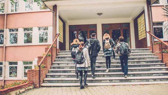 Studenti fuori da scuola