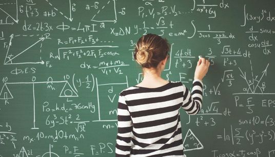 Studenti maschi migliori delle femmine in matematica e scienze: