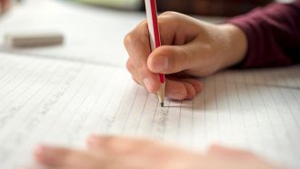 15enne escluso da 31 scuole a Milano: Valditara avvia un'indagine