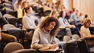 Quale scuola scegliere: quasi la metà si pente dopo la Maturità