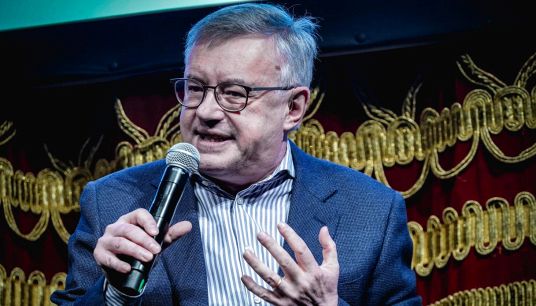 Barbero mania al Salone del Libro, in vendita la tesi di laurea
