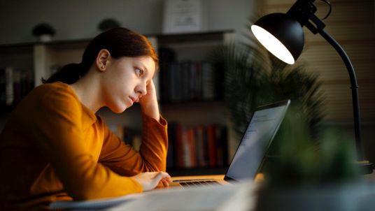 Perché 6 giovani su 10 sono preoccupati per l'università