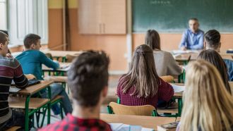 Addio temi e verifiche a scuola, i metodi alternativi dei prof