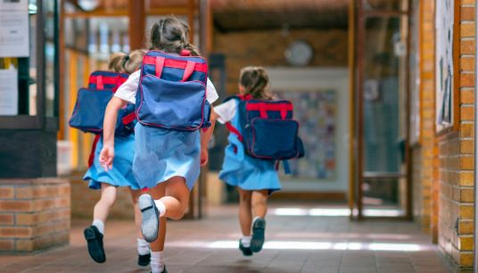 Vacanze estive con 3 mesi senza scuola: la nuova "soluzione"