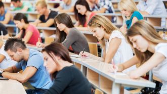 Quanti diplomati alla Maturità si iscrivono all'università