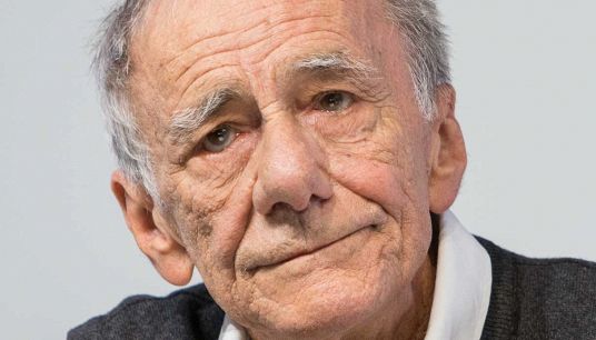 Il cantante Roberto Vecchioni