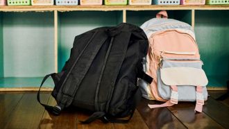 Riapertura scuole, quanto costano diari e zaini nel 2025