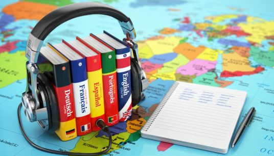 Quante lingue straniere si studiano in Italia: confronto con l'Ue