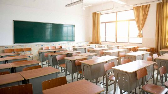 Classe vuota in una scuola italiana