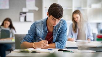 Perché i ragazzini non prendono più appunti a scuola