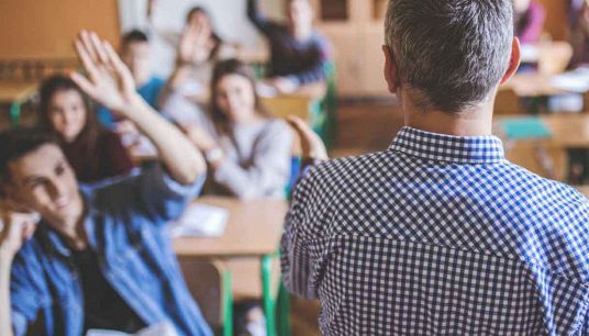 Professore di liceo in classe