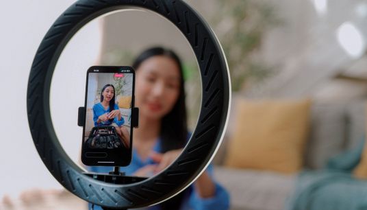 In Cina ora serve una laurea per fare gli influencer