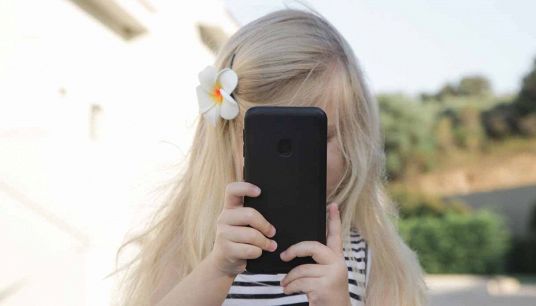 Bambini iperconnessi