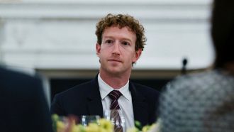 Zuckerberg costretto a chiudere la sua scuola privata in casa