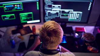 Studenti hackerano il registro elettronico: il caso a Mantova