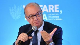 Scuole superiori, Valditara svela le qualifiche più richieste