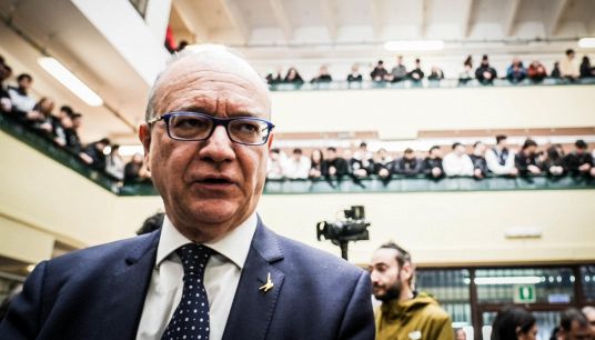 Scuola, il Governo commissaria 4 regioni: cosa è successo