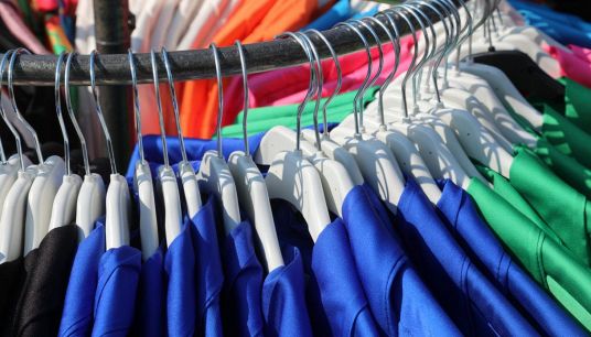 Grembiuli di scuola nel paniere Istat 2026, cosa cambia